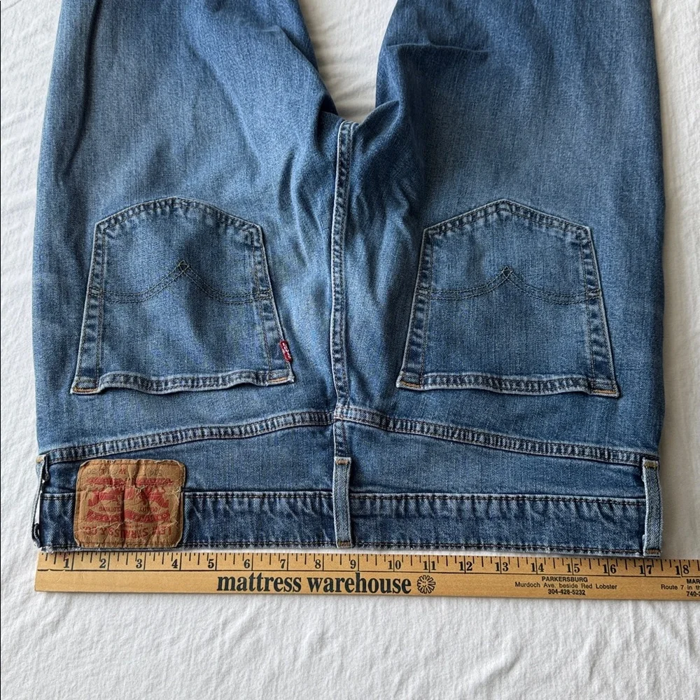 Levis 514 Straight Fit Jeans Mens 36X30 Blue Medium Wash Faded Denim